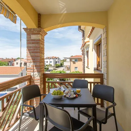 Bellissima Apartamento Funtana