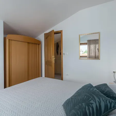 Bellissima Apartamento Funtana